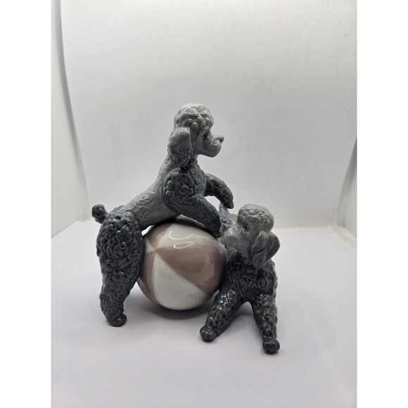 Retired #1258 LLADRO "Playful Dogs" Poodles w/ Ball Porcelain Figurine - Picture 8 of 13
